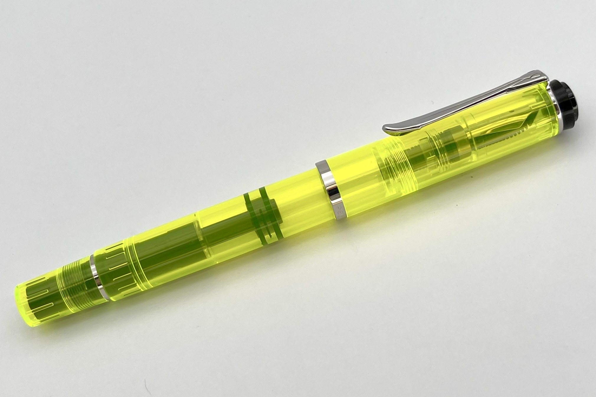 PelikanSEClassicM205DuoHighlighterNeonYellowFP_J